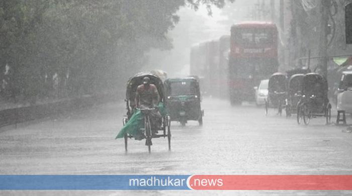 ৮ জেলায় ঝোড়ো হাওয়াসহ বজ্রবৃষ্টির আভাস