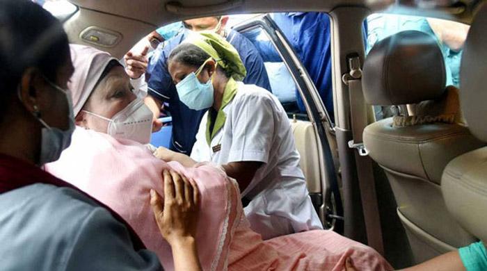 খালেদা জিয়াকে নেওয়া হলো হাসপাতালে