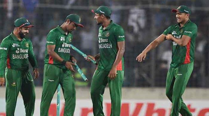 টি-২০ চ্যাম্পিয়ন ইংলিশদের ঘরের মাঠে ‘বাংলাওয়াশ’ করলো টাইগাররা।