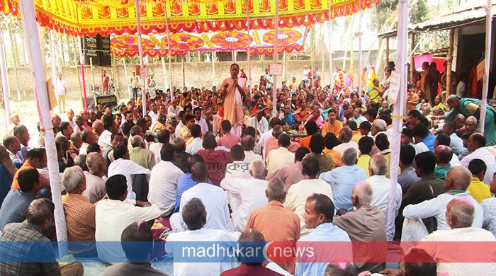 গাইবান্ধায় সনাতন ধর্মাবলম্বীদের দোল পূর্ণিমা উদযাপন