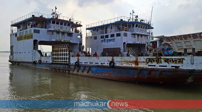 ৬ মাস পর চালু হলো রৌমারী-চিলমারী নৌরুটের ফেরি