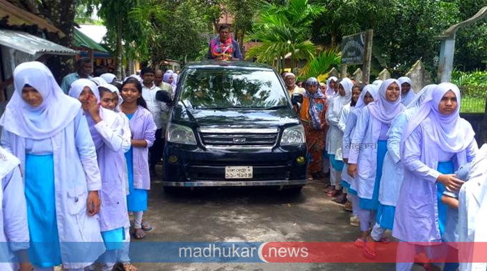 সুন্দরগঞ্জে কর্মজীবন শেষে নৈশপ্রহরীর রাজকীয় বিদায়