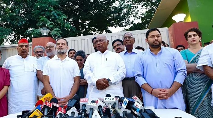 নির্বাচন কমিশনকে কড়া বার্তা দিলেন রাহুল গান্ধী নির্বাচন কমিশনকে কড়া বার্তা দিলেন রাহুল গান্ধী