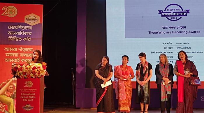 মানবাধিকার পদক পেলেন গাইবান্ধার মেয়ে উম্মে হাবিবা