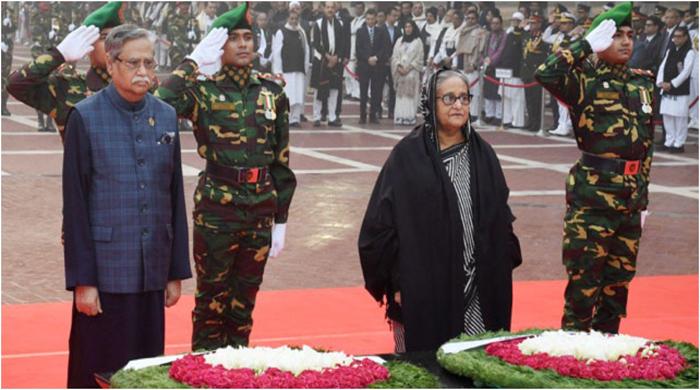 শহীদ বুদ্ধিজীবী স্মৃতিসৌধে রাষ্ট্রপতি-প্রধানমন্ত্রীর শ্রদ্ধা