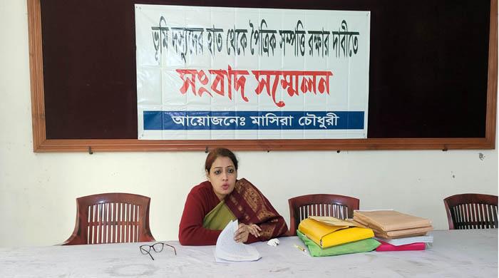 সাপাহারে উপজেলা পরিষদ চেয়ারম্যানের বিরুদ্ধে জমি দখল চেষ্টার অভিযোগ