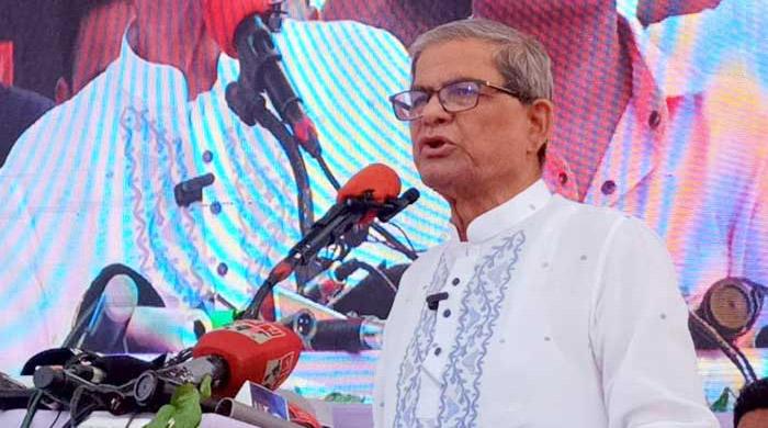 সরকার পরিকল্পিতভাবে রাজনীতি ও অর্থনীতি ধ্বংস করেছে: মির্জা ফখরুল