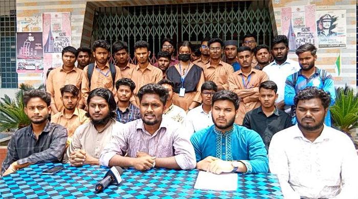 দিনাজপুরে পলিটেকনিক শিক্ষার্থীদের ৬ দাবি আদায়ে ব্লকেড কর্মসূচি ঘোষণা