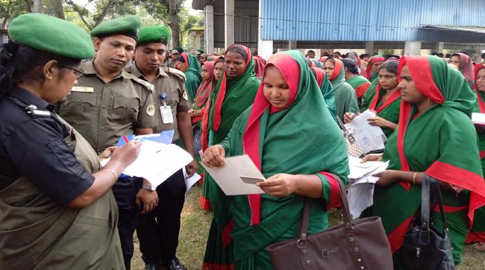 সাঘাটায় পূজামণ্ডপের নিরাপত্তায় আনসার সদস্য বাছাই