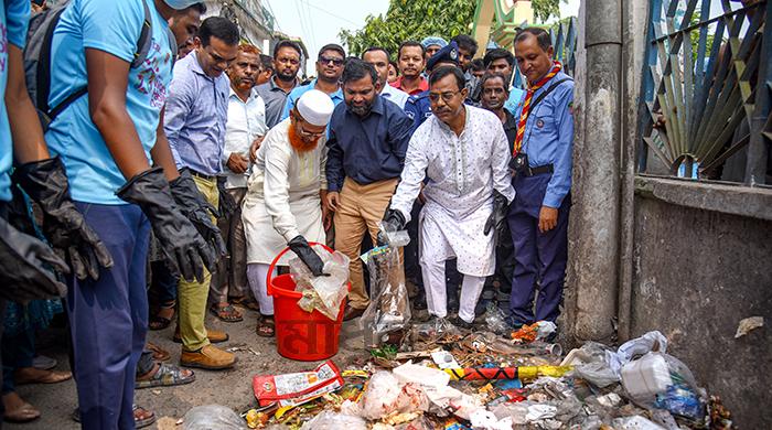 গাইবান্ধায় পরিষ্কার-পরিচ্ছন্নতা অভিযান