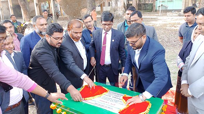 পলাশবাড়ীতে বীজ সংরক্ষণাগারের ভিত্তিপ্রস্তর স্থাপন