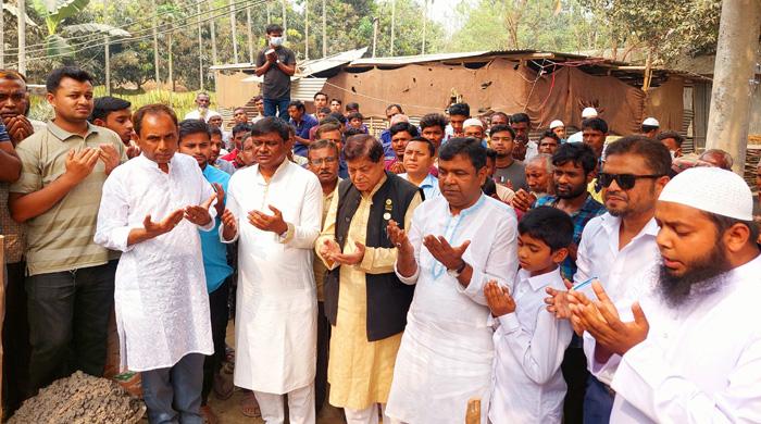গোবিন্দগঞ্জের মসজিদের নির্মাণ কাজের উদ্বোধন