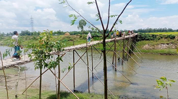 স্বাধীনতার ৫৩ বছরেও সাঁকোটি রুপান্তরিত হয়নি সেতুতে