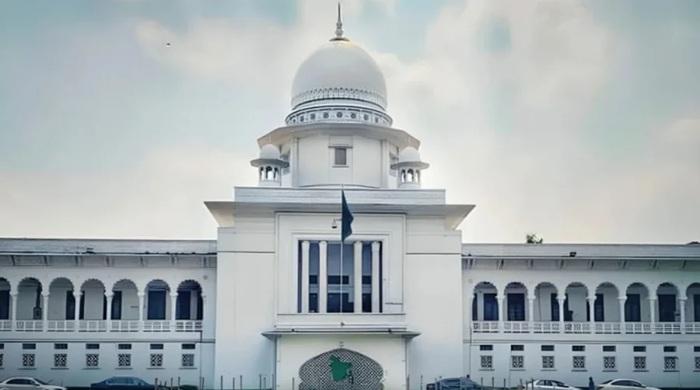 গুজব-মিথ্যা তথ্য ছড়ানো পেজের বিরুদ্ধে ব্যবস্থা নিতে হাইকোর্টের নির্দেশ