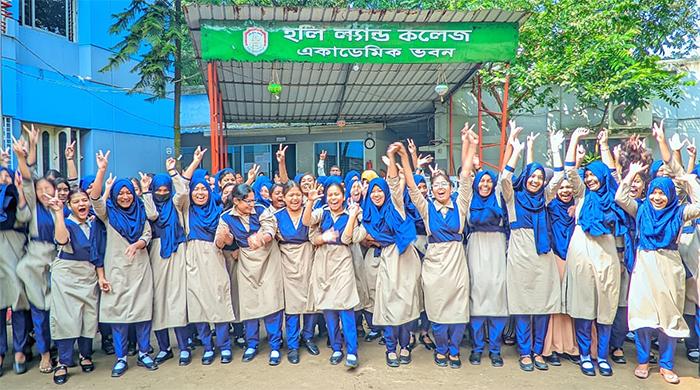 এইচএসসিতে দিনাজপুর বোর্ডে পাসের হার ৫৭.৪৯ শতাংশ, এগিয়ে মেয়েরা