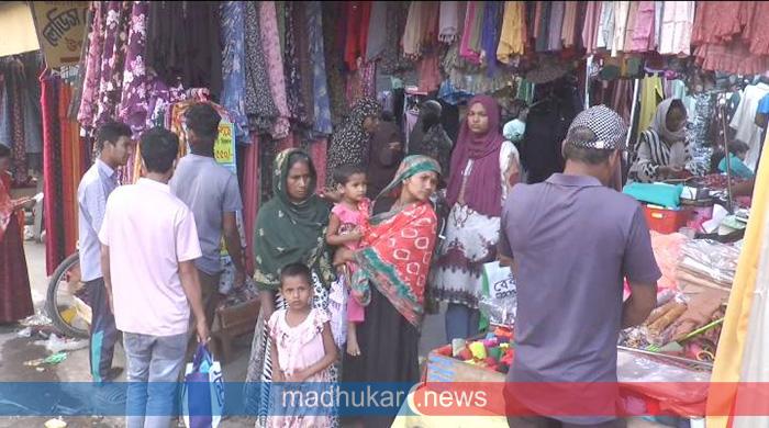 গাইবান্ধায় শেষ মুর্হুতে জমে উঠেছে ঈদের কেনাকাটা 