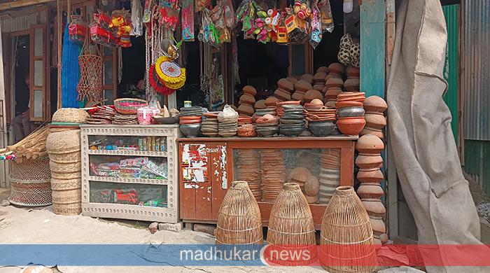 ঐতিহ্য রক্ষায় দৃষ্টান্ত সাঘাটার মোশাররফ, মাটির ও বেতশিল্পে সম্ভাবনার দুয়ার