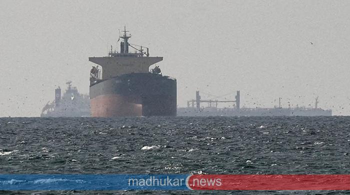 হরমুজ প্রণালি এখন বাণিজ্যিক জাহাজ চলাচলের জন্য উন্মুক্ত: ইরান