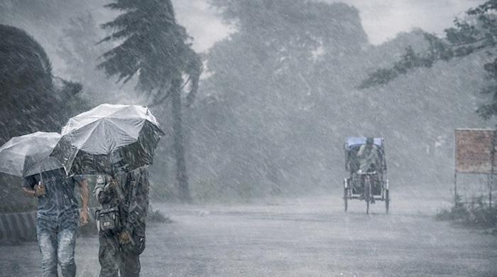  দুপুরের মধ্যে ১০ জেলায় বজ্রবৃষ্টির শঙ্কা