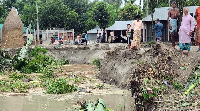 ২৪ ঘন্টায় ৫০টি বসতভিটা তিস্তার গর্ভে বিলীন