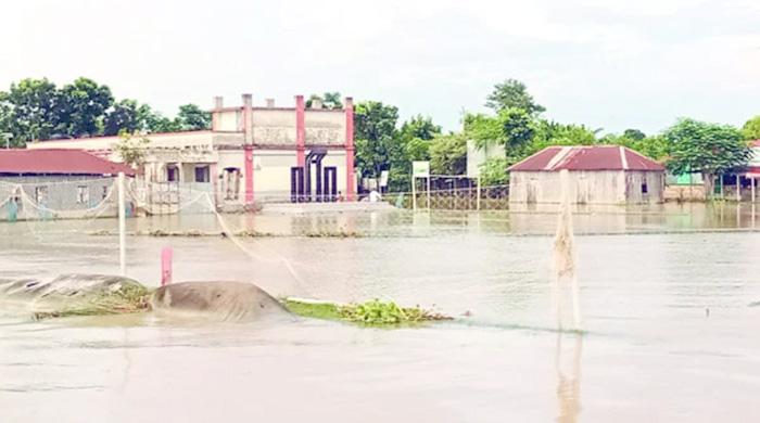 রাজশাহীতে বন্যার কবলে ৮ বিদ্যালয়, শিক্ষার্থীদের ভোগান্তি