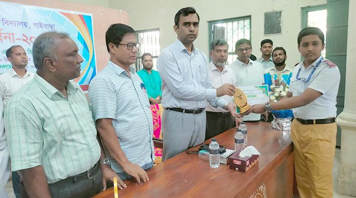 গাইবান্ধা সরকারি উচ্চ বালক বিদ্যালয়ে জেএসসি ও এসএসসি কৃতী শিক্ষার্থী সংবর্ধনা