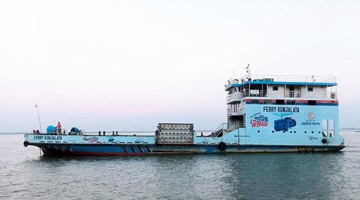 চিলমারী-রৌমারী রুটে আবারও ফেরি চালু