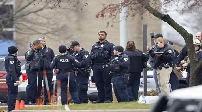 যুক্তরাষ্ট্রে স্কুলে গুলি, হামলাকারীসহ নিহত ৩