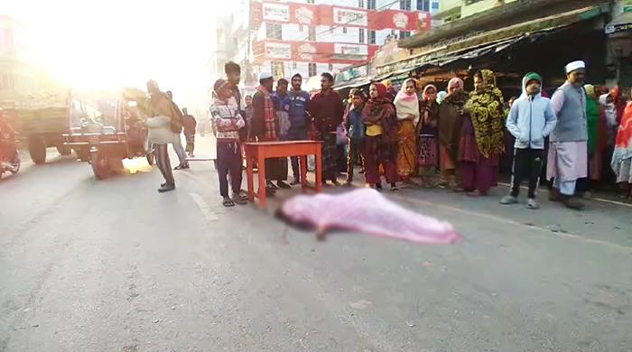 নওগাঁয় ট্রাকের চাপায় অটোরিকশা যাত্রী নিহত
