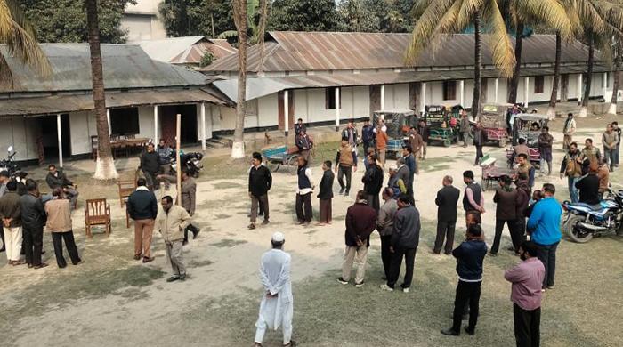 সেই বই বিক্রি মামলার তদন্ত পেলেন ডিবি পুলিশ
