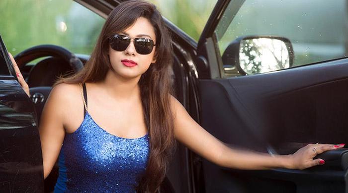 ‘ফ্রড-দ্য বাটপার’-এ নাম লেখালেন ববি