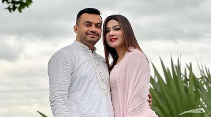মাহি ও তার স্বামীর বিরুদ্ধে পুলিশের মামলা 