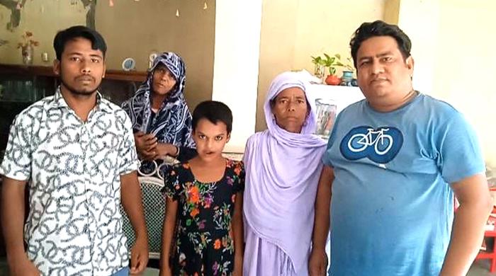 ফেসবুকের কল্যাণে হারিয়ে যাওয়া শিশু বাপিয়া ফিরে পেল তার পরিবারকে