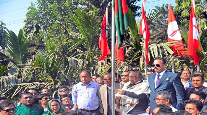 দিনাজপুর ১৮ ডিসেম্বর প্রথম পতাকা উত্তোলন দিবস পালিত