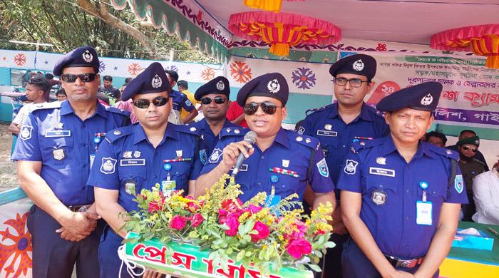 ঈদে যাত্রীদের নিরাপদ যাত্রা ও দুর্ঘটনা রোধে বিশেষ উদ্যোগ গাইবান্ধা জেলা পুলিশের