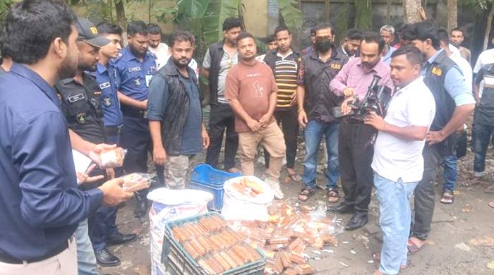 খাদ্যে নিষিদ্ধ দ্রব্যের মিশ্রণ: গাইবান্ধার চার প্রতিষ্ঠানকে জরিমানা
