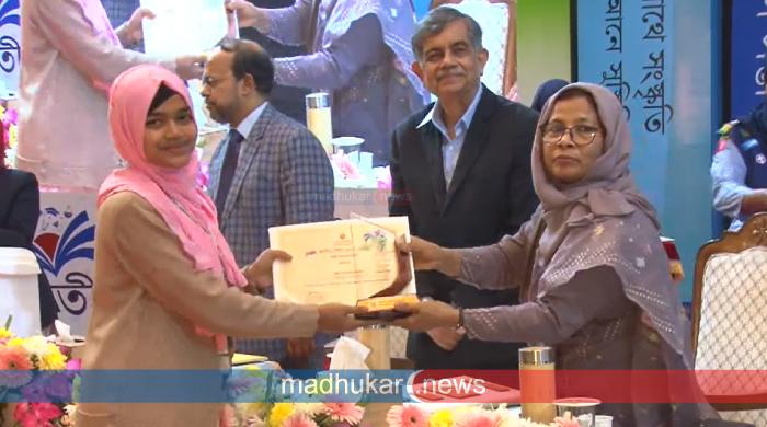 জাতীয় শিক্ষা সপ্তাহে জাতীয় পর্যায়ে দেয়াল পত্রিকায় দ্বিতীয় এসকেএস স্কুল এ্যান্ড কলেজ