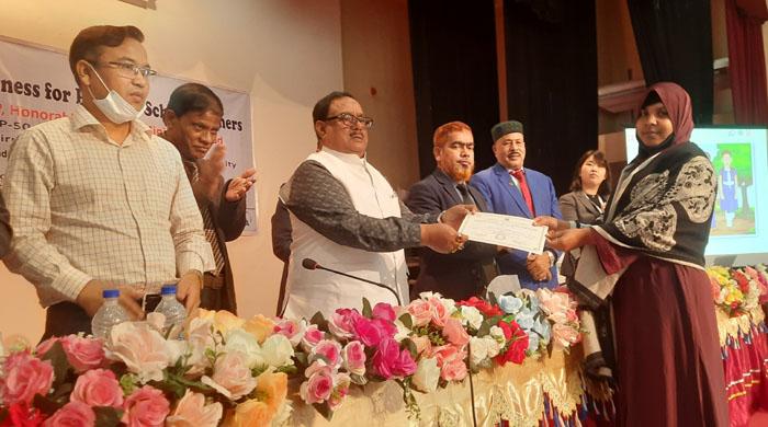 নিরাপদ ও পুষ্টিকর খাবারের মৌলিক দক্ষতা ও জ্ঞান সর্বত্র ছড়িয়ে দিতে হবে-নওগাঁয় খাদ্যমন্ত্রী