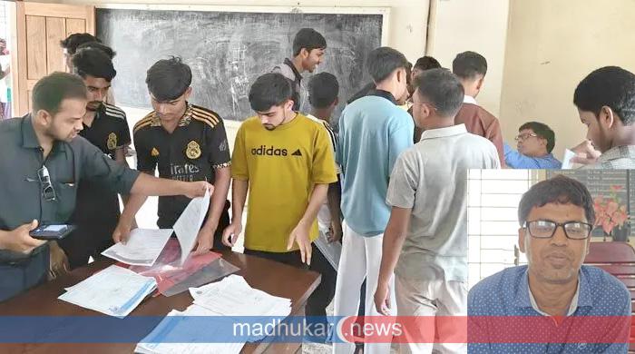 এসএসসি পরীক্ষার আগমুহূর্তে ১৫০ পরীক্ষার্থীর প্রবেশপত্রে ভুল: চরম অনিশ্চয়তায় শিক্ষার্থী ও অভিভাবকরা