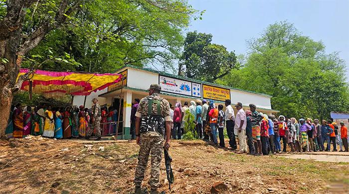 ভারতে লোকসভা নির্বাচনের পঞ্চম দফার ভোটগ্রহণ চলছে