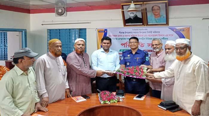 পীরগঞ্জে নবাগত ইউএনও এবং ওসির সাথে সাংবাদিকদের মতবিনিময়