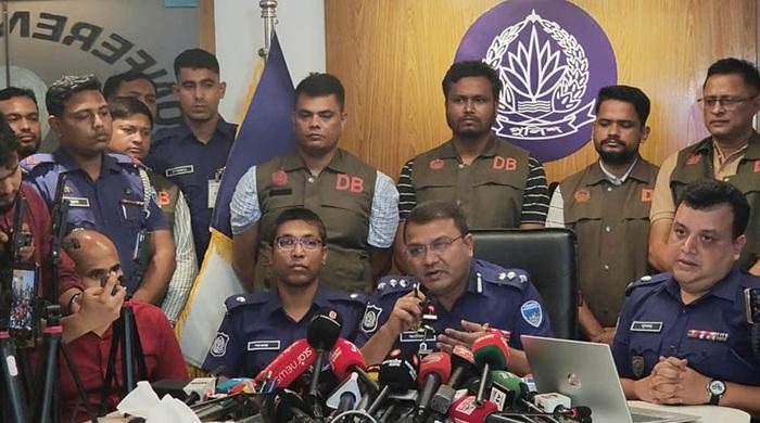 আইফোন ছিনিয়ে নিতেই স্কুলছাত্র অপ্রতিমকে হত্যা: পুলিশ আইফোন ছিনিয়ে নিতেই স্কুলছাত্র অপ্রতিমকে হত্যা: পুলিশ