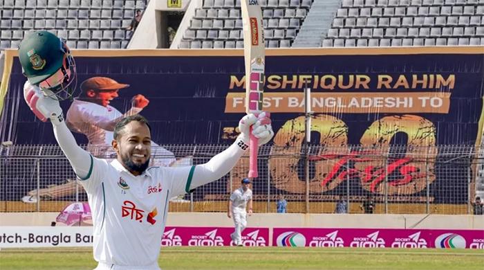 শততম টেস্টে শতক হাঁকিয়ে ইতিহাসের পাতায় মুশফিক