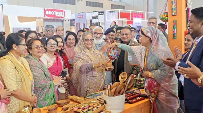 হস্তশিল্পকে ২০২৪ সালের বর্ষপণ্য ঘোষণা 