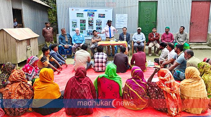 কৃষিকে ব্যবসায় রূপ দিতে ফুলছড়িতে মাঠভিত্তিক কৃষক স্কুল