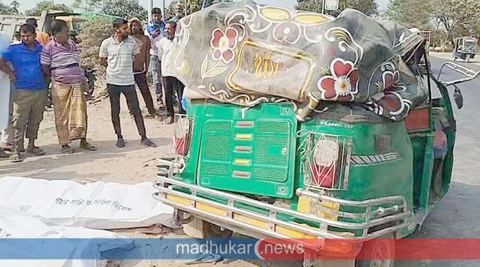 কুষ্টিয়ায় সিএনজি অটোরিকশা-ট্রাকের মুখোমুখি সংঘর্ষ, নিহত ৫