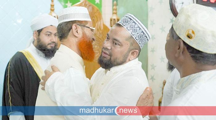 গাইবান্ধা কেন্দ্রীয় বড় জামে মসজিদ এ ঈদের প্রধান জামাত অনুষ্ঠিত