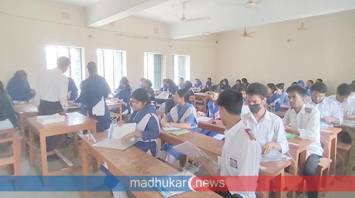 দিনাজপুর বোর্ডের অধীনে এসএসসি পরীক্ষার্থী অংশ নিচ্ছে ১ লাখ ৮১ হাজারের বেশি