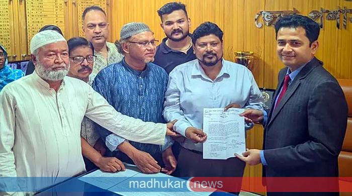 রংপুরে ঈদ পর্যন্ত স্বাভাবিক নিয়মে মার্কেট ও শপিংমল খোলা রাখার দাবি ব্যবসায়ীদের 