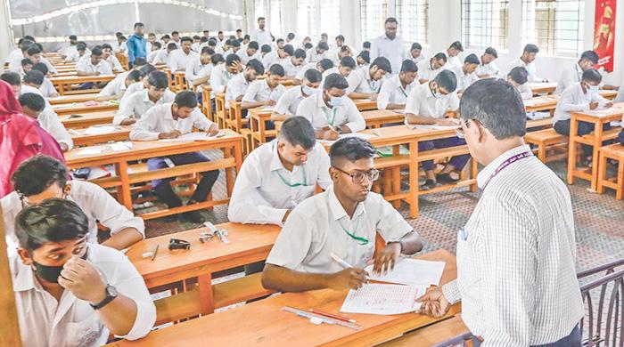 ঢাকা বোর্ডে ১৩ জুলাইয়ের এইচএসসি পরীক্ষা ২৪ আগস্ট, কেন্দ্র বদরুন্নেসা